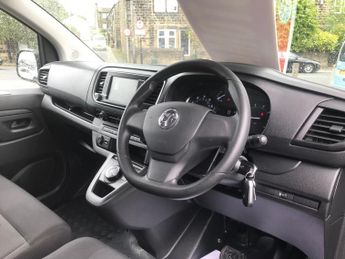 VAUXHALL VIVARO 3100 2.0d 145PS Prime H1 Van Auto