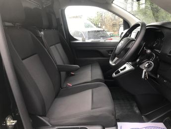 VAUXHALL VIVARO 3100 2.0d 145PS Prime H1 Van Auto
