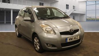 Toyota Yaris 1.33 VVT-i T Spirit Nav 5dr [6]