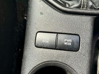 Toyota Hi Lux Active D/Cab Pick Up 2.4 D-4D
