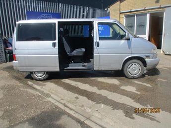 VOLKSWAGEN CARAVELLE 