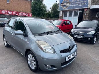 Toyota Yaris 1.33 VVT-i T Spirit Nav 5dr [6]
