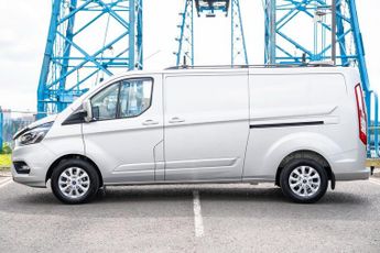 FORD TRANSIT CUSTOM 2.0 EcoBlue 170ps Low Roof Limited Van Auto