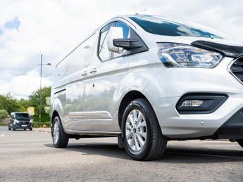 FORD TRANSIT CUSTOM 2.0 EcoBlue 170ps Low Roof Limited Van Auto