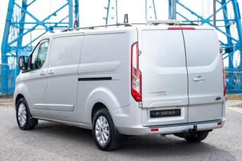 FORD TRANSIT CUSTOM 2.0 EcoBlue 170ps Low Roof Limited Van Auto