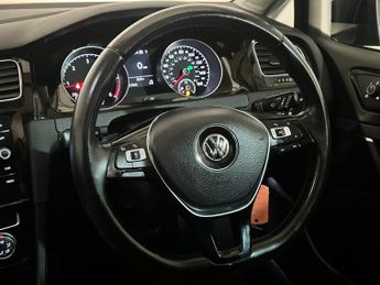 VOLKSWAGEN GOLF 1.6 TDI GT 5dr DSG