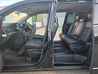 NISSAN ELGRAND Auction Grade 4