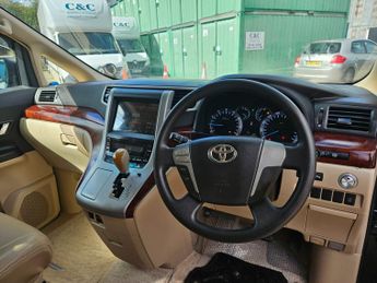 TOYOTA ALPHARD Mileage 8 seater ULEZ compliance 