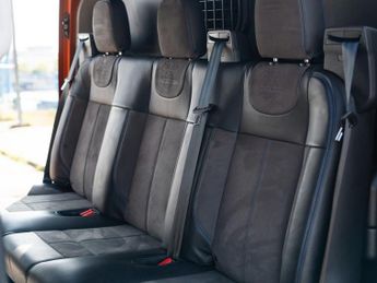 FORD TRANSIT CUSTOM 2.0 EcoBlue 185ps Low Roof D/Cab Limited Van Auto