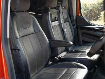 FORD TRANSIT CUSTOM 2.0 EcoBlue 185ps Low Roof D/Cab Limited Van Auto