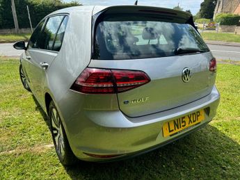 VOLKSWAGEN GOLF 85kW e-Golf 5dr Auto