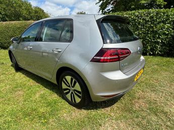 VOLKSWAGEN GOLF 85kW e-Golf 5dr Auto