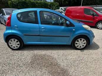 PEUGEOT 107 1.0 Urban Move 5dr