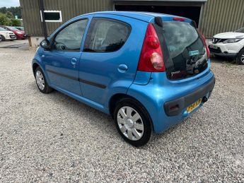 PEUGEOT 107 1.0 Urban Move 5dr