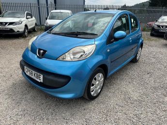 PEUGEOT 107 1.0 Urban Move 5dr