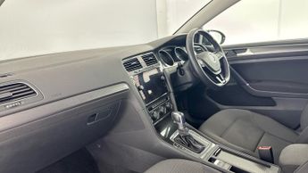 VOLKSWAGEN GOLF E-Golf
