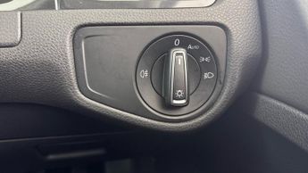 VOLKSWAGEN GOLF E-Golf
