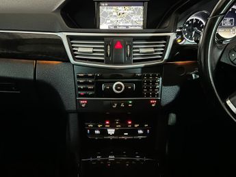 MERCEDES-BENZ E-CLASS E220 CDI BlueEFFICIENCY Executive SE 5dr Tip Auto