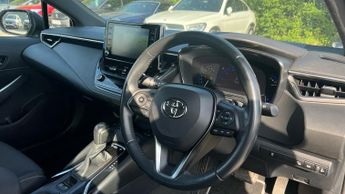 TOYOTA COROLLA Icon Tech