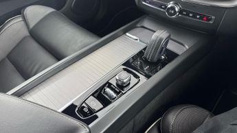 VOLVO XC60 B4 R-Design Awd Mhev