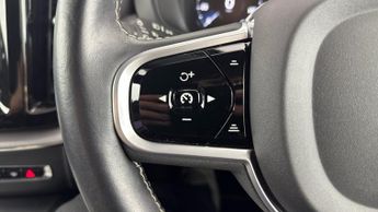 VOLVO XC60 B4 R-Design Awd Mhev