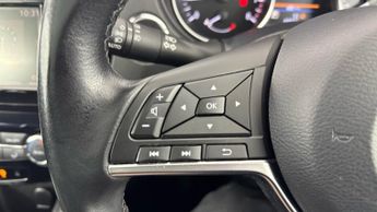 NISSAN QASHQAI Dig-T N-Connecta Dct