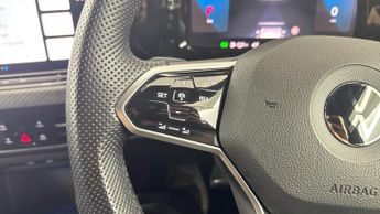 VOLKSWAGEN GOLF R-Line Etsi Dsg