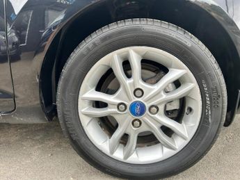 FORD FIESTA 1.6 Zetec 5dr Powershift