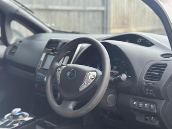 NISSAN LEAF 80kW Acenta 30kWh 5dr Auto VERY LOW MILEAGE 11K + ELECTRIC