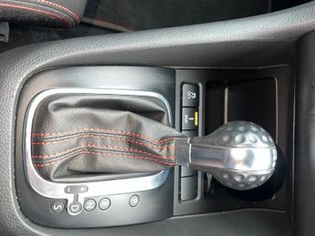 VOLKSWAGEN GOLF GTI EDITION 35