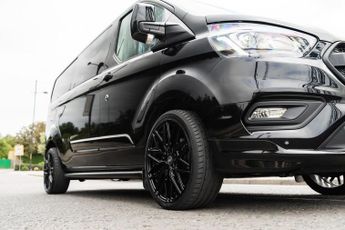 FORD TRANSIT CUSTOM 2.0 EcoBlue 185ps Low Roof Limited Van Auto
