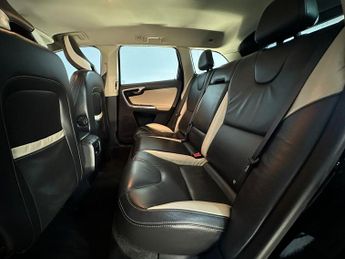 VOLVO XC60 D5 [215] R DESIGN 5dr AWD Geartronic