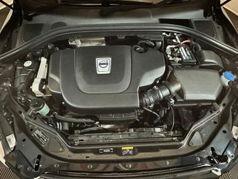 VOLVO XC60 D5 [215] R DESIGN 5dr AWD Geartronic