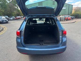 VAUXHALL ASTRA 1.4T 16V 150 SRi Nav 5dr Auto