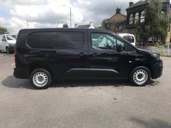 PEUGEOT PARTNER 950 1.5 BlueHDi 130 Professional Premium+ Van EAT8