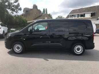PEUGEOT PARTNER 950 1.5 BlueHDi 130 Professional Premium+ Van EAT8