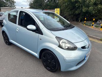 Toyota AYGO 1.0 VVT-i + 5dr
