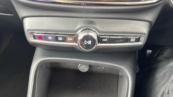 VOLVO XC40 Recharge T4 Inscription