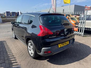PEUGEOT 3008 1.6 HDi Exclusive 5dr EGC