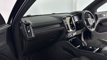 VOLVO XC40 Recharge T4 R-Design