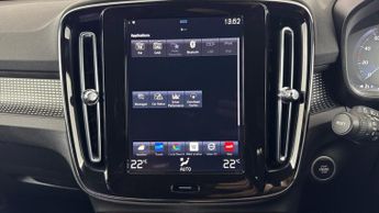 VOLVO XC40 Recharge T4 R-Design