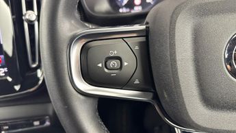 VOLVO XC40 Recharge T4 R-Design