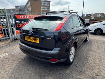 FORD FOCUS 1.6 Ghia 5dr [115]
