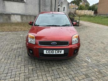 FORD FUSION Titanium 5 door