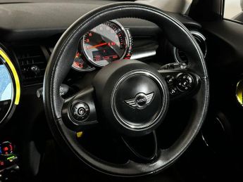 MINI HATCH 1.5 Cooper 5dr Auto