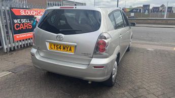 TOYOTA COROLLA VERSO 1.8 VVT-i T2 5dr