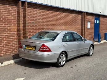 MERCEDES-BENZ C-CLASS C180K Avantgarde SE 4dr Auto