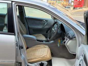 MERCEDES-BENZ C-CLASS C180K Avantgarde SE 4dr Auto