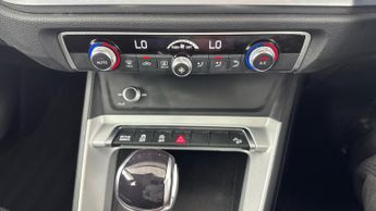 AUDI Q3 Tfsi Technik Mhev