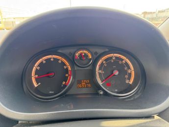 VAUXHALL CORSA 1.0i 12V Life 3dr